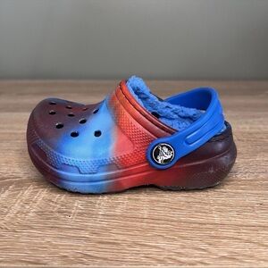 Crocs Classic Lined Clogs – Kids Size 6C – Red & Blue Tie-Dye